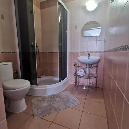 Guest house Avangarda Mielno - Pokoje Goscinne *