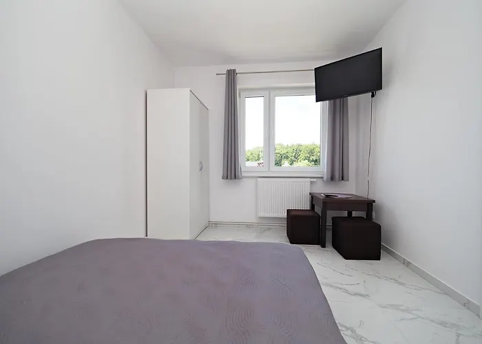 Avangarda - Gościnne 3*