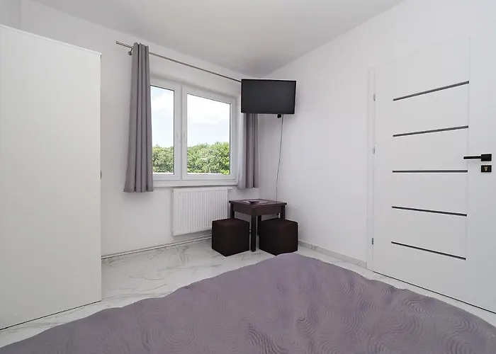 Pensjonat Avangarda - Gościnne 3*